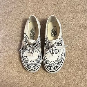 White and black patterned slip on Vans size 5.5 W